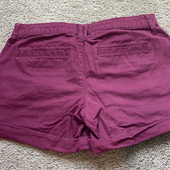Maroon shorts - Picture 4 of 4